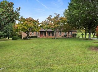 809 Vickars Rd, Bluff City, TN 37618