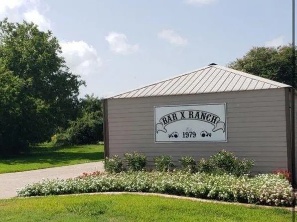 336 Wagon Wheel Trl W, Angleton, TX 77515