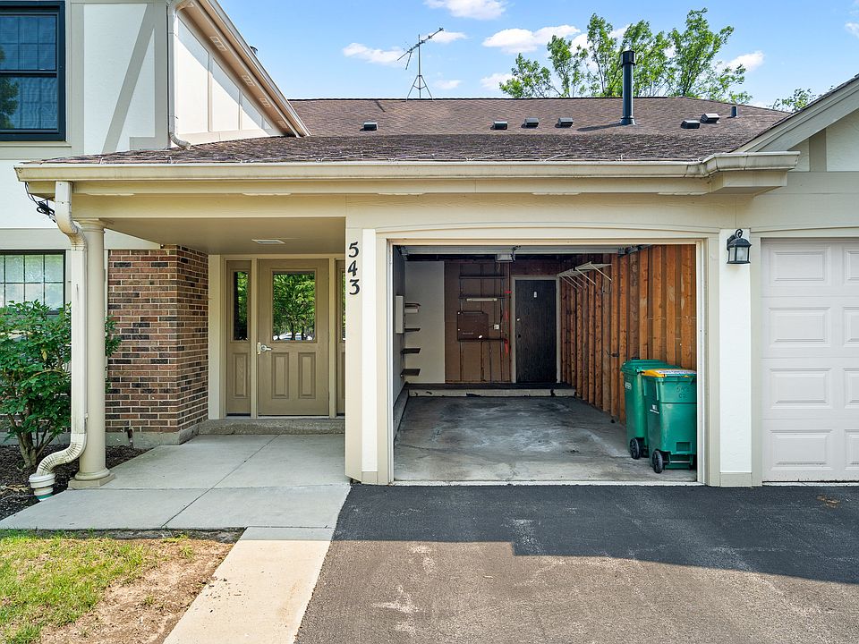 2nd image of 543 Williamsburg Ct APT C2