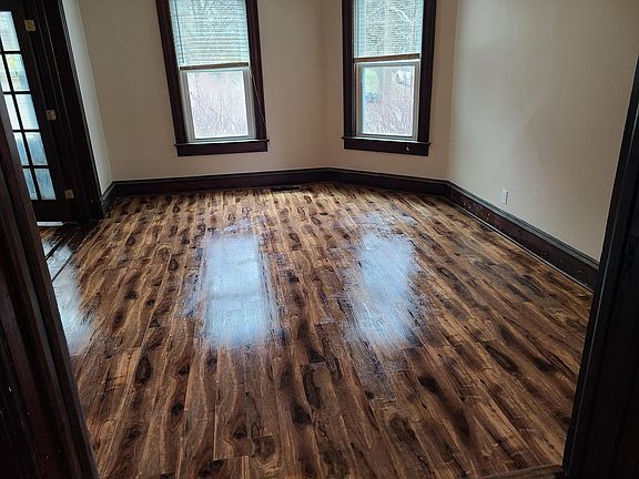 5th image of 5 Pleasant St APT 1