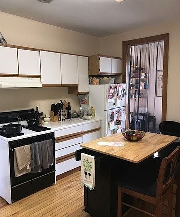 4th image of 3408 N Janssen Ave #2