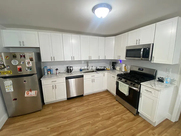 67 Florence St #2 — Photo 1
