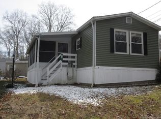 51 Nashua St, Norwich, CT 06360
