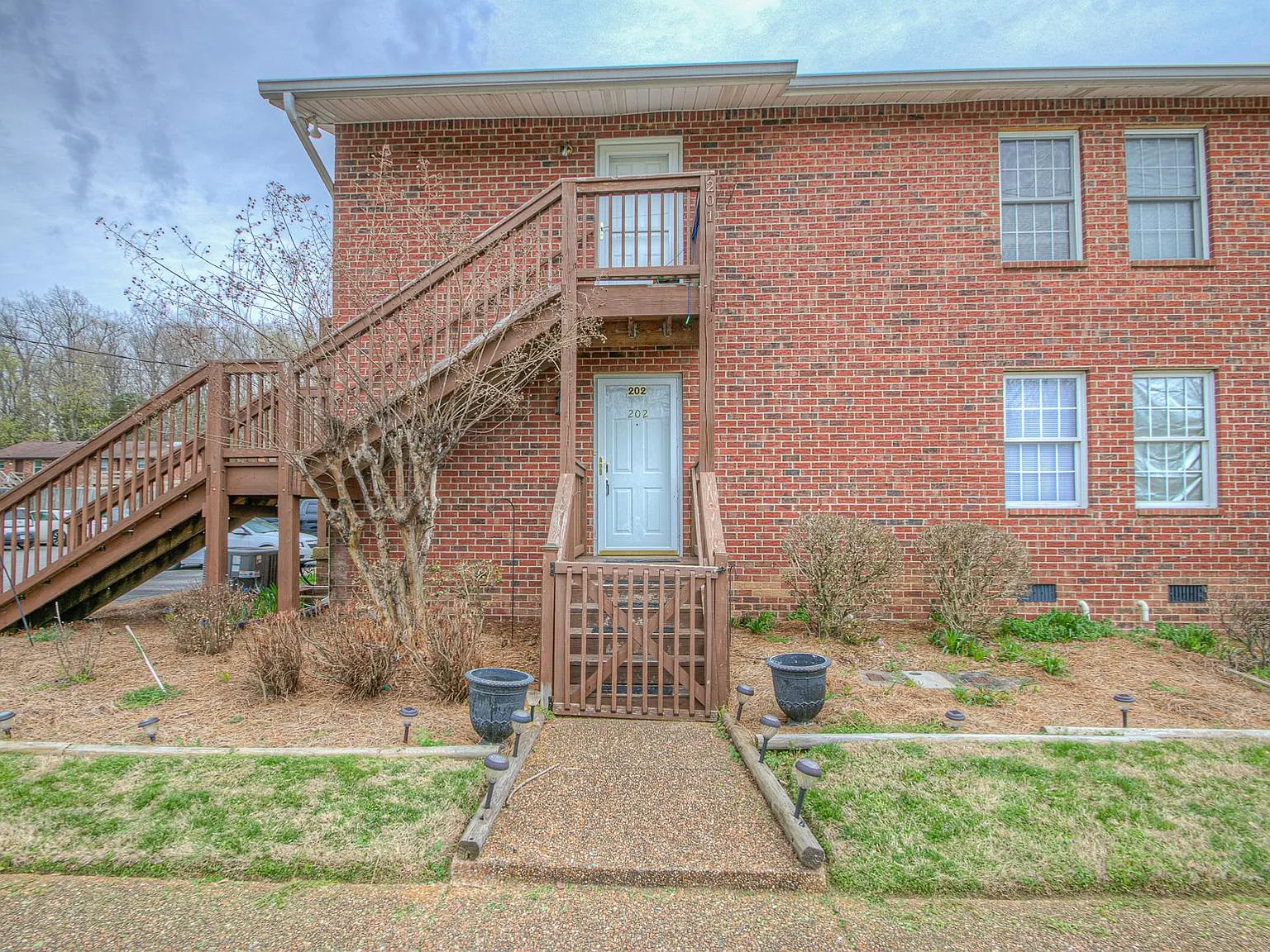 2 bed, 1073 sqft, $1,550 — Photo 4