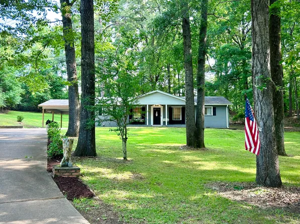 247 Hillwood Dr, Columbus, MS 39705