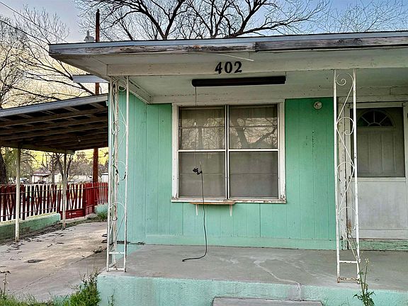 4th image of 402 W Cortinas St