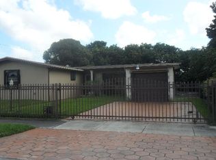 842 NW 171st Ter, Miami Gardens, FL 33169