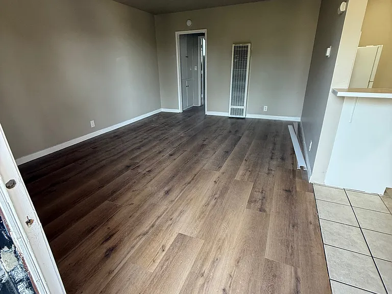 1080 Hoffman Ave #6 — Photo 2