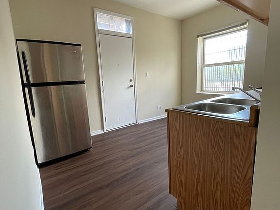 4th image of 3005 W 19th St #2E