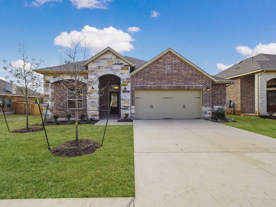 1st image of 521 Scenic Bluff Dr