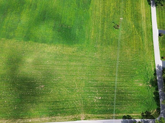 2nd image of 969 Walnut Grove Rd