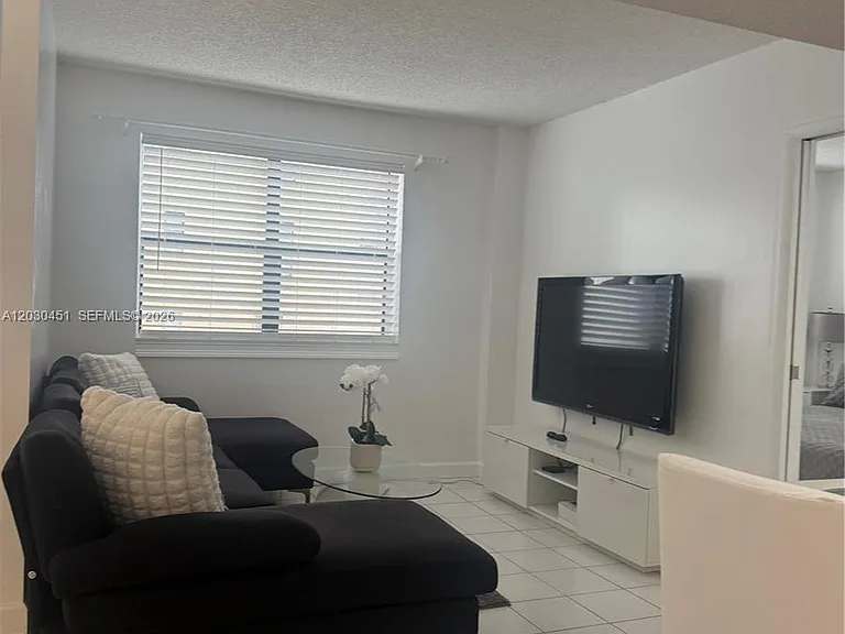 1390 Ocean Dr #302 — Photo 22