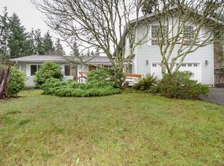 393 Fir Acres Dr NW, Bainbridge Island, WA 98110