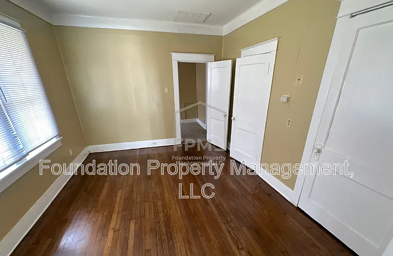 792 N Willett St — Photo 5