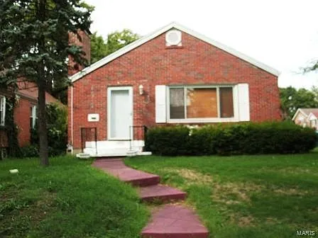 6845 Roberts Ave photo 1
