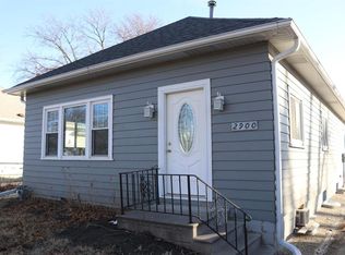 2900 SW 6th St #1, Lincoln, NE 68522