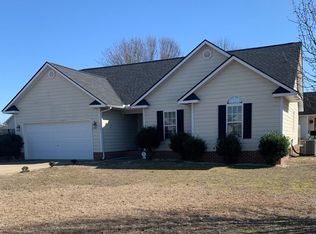 3621 Lismore Ln, Hope Mills, NC 28348