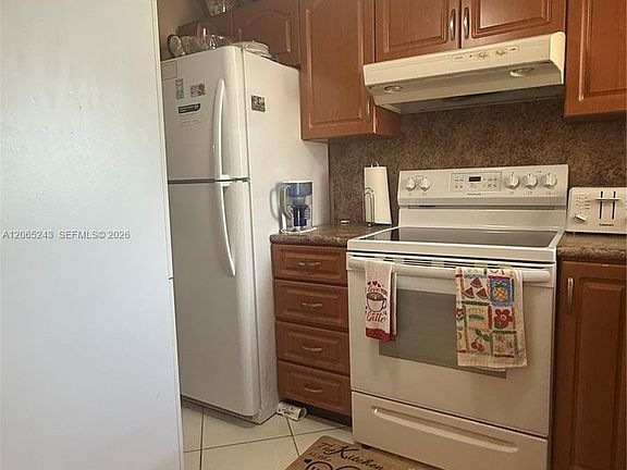 2nd image of 9001 Sunrise Lakes Blvd APT 201