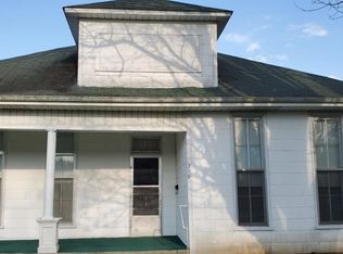 209 Maple Ave, Horse Cave, KY 42749