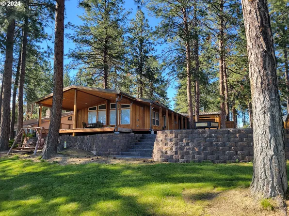 111 N Sentosa Lake Rd, Tygh Valley, OR 97063