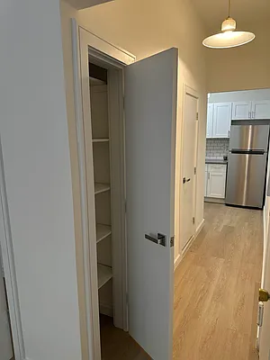 Rented by Eric Goodman Realty Corp | media 8