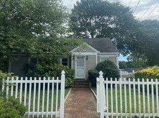 1083 Smithtown Ave, Bohemia, NY 11716