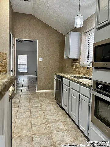 5758 Cedar Cv — Photo 10