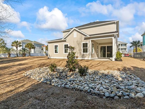 5th image of 124 Palmetto Harbour Dr.