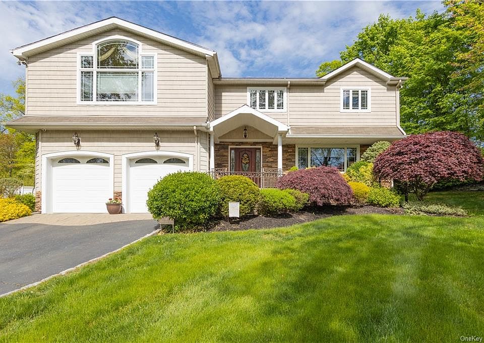 1st image of 4 Candlewood Ct