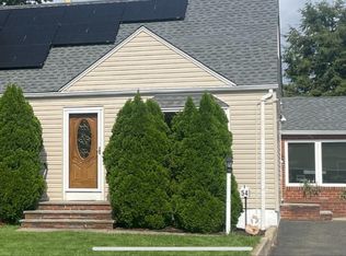 54 Lois Ave, East Brunswick, NJ 08816