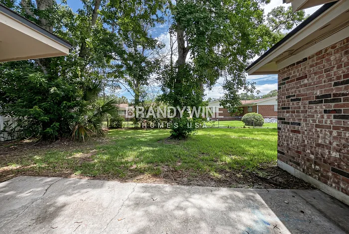 6623 Kinlock Dr W — Photo 18