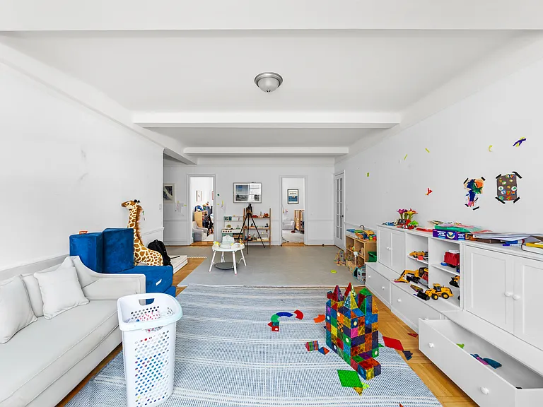 145 E 92nd St #10A — Photo 6