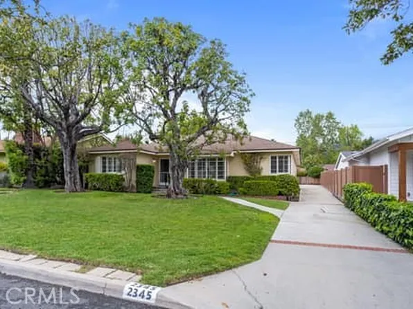 2345 E Woodlyn Rd, Pasadena, CA 91104