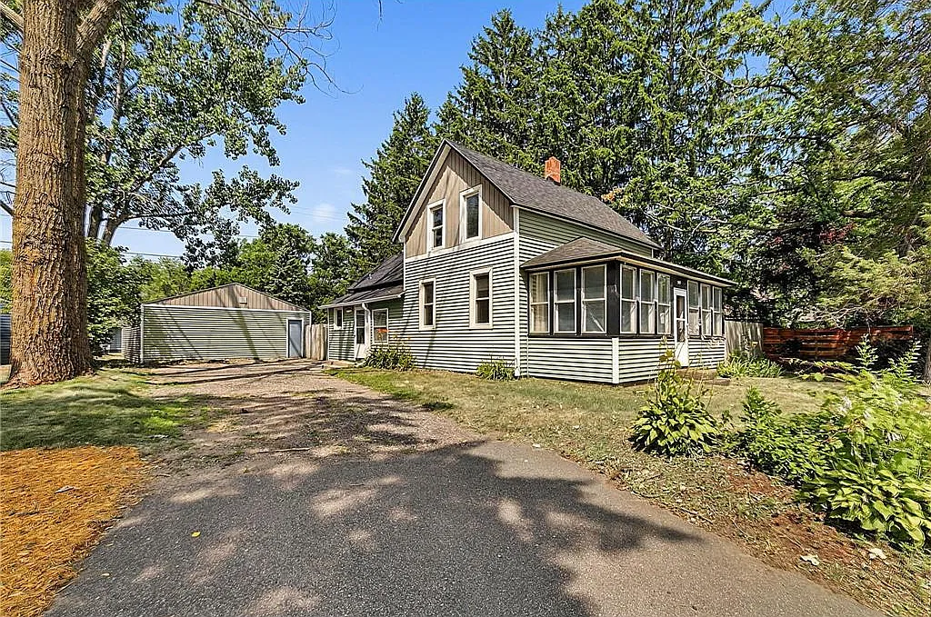 3 bed, 1584 sqft, $1,600 — Photo 2