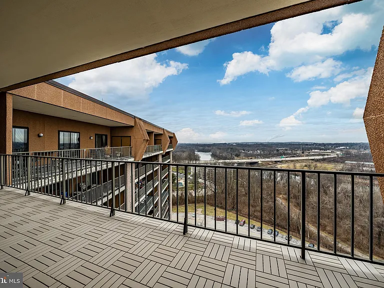 21510 Valley Forge Cir #1510 — Photo 29
