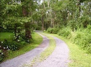 530 Valley Rd, Hegins, PA 17938