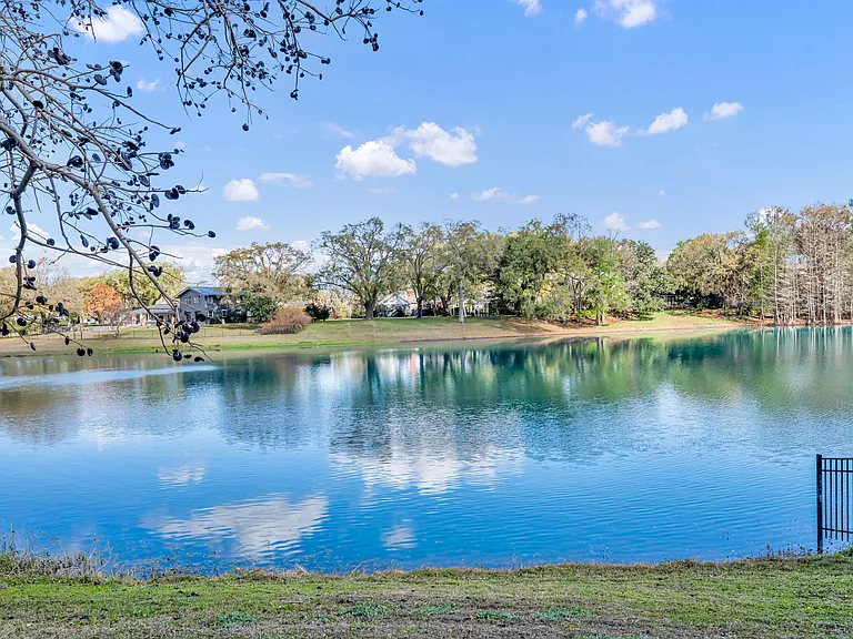 1081 Lake Weldona Dr — Photo 18