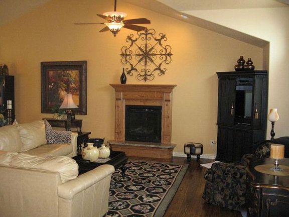 5th image of 3409 Sun Cir