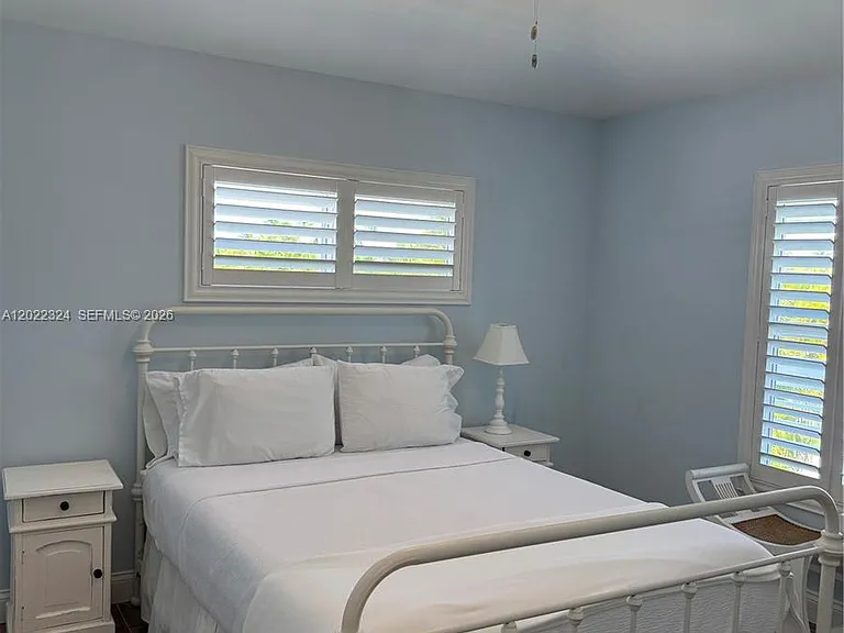 102 Venetian Dr — Photo 27