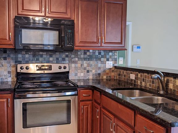 3rd image of 3625 Ashley Ct