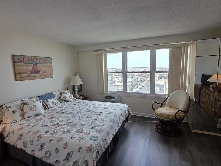 9400 Atlantic Ave #718 — Photo 14