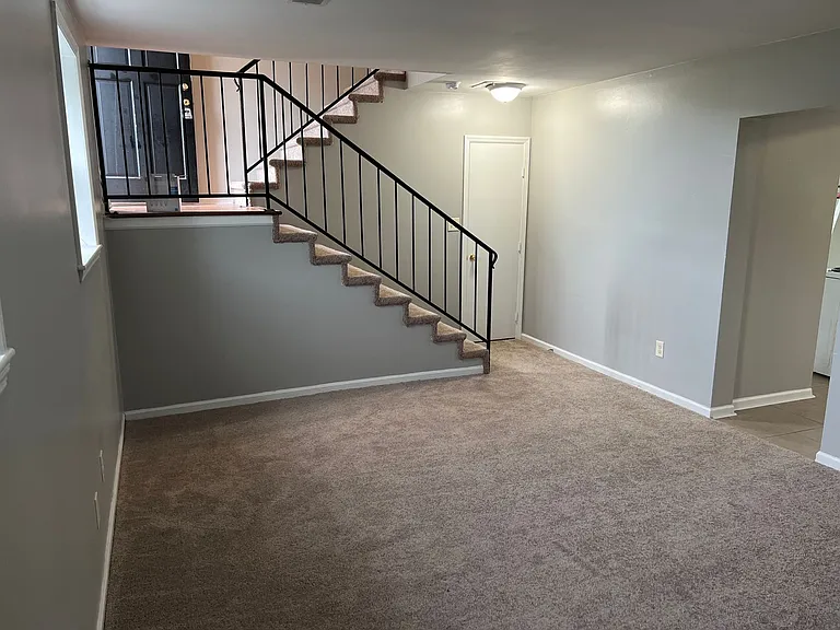 3417 Tishoff Ct — Photo 3