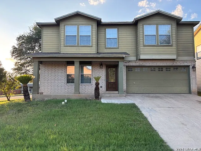 4 bed, 2.5 bath, 3518 sqft, $2,000 — Photo 2