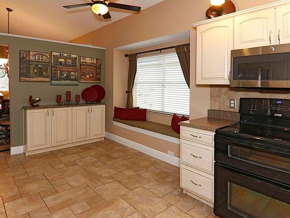 4th image of 13418 Fordwell Dr