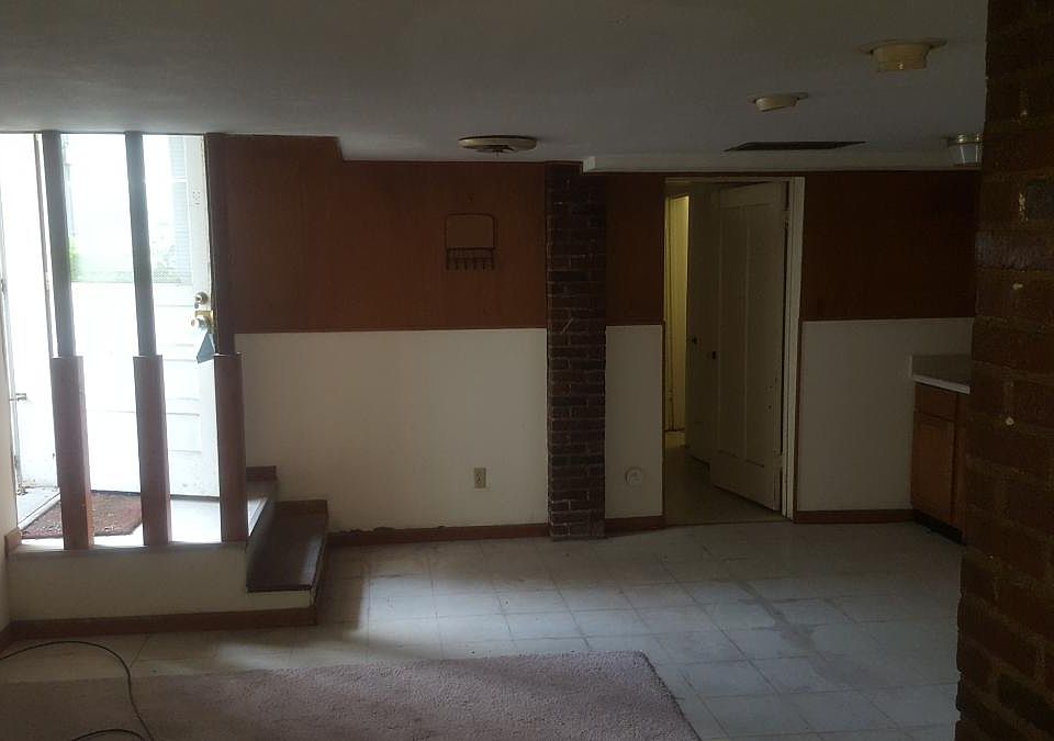 2nd image of 1514 Rosemary Ln APT 1
