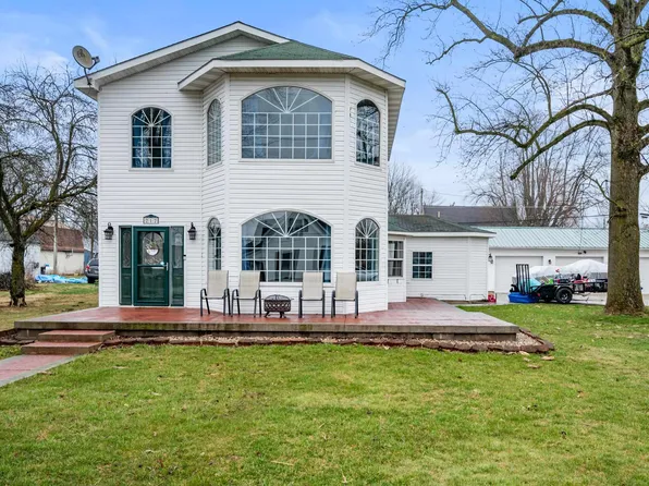 212 S Broad St, Mooreland, IN 47360