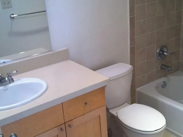 937 Wilcox Ave — Photo 13