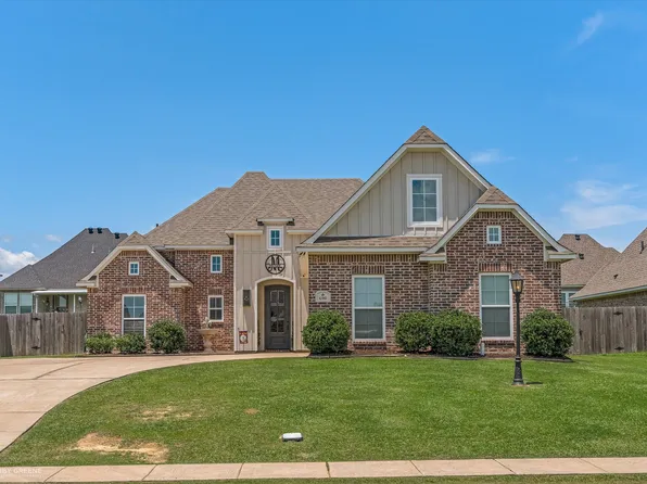 690 Lessie Dr, Stonewall, LA 71078