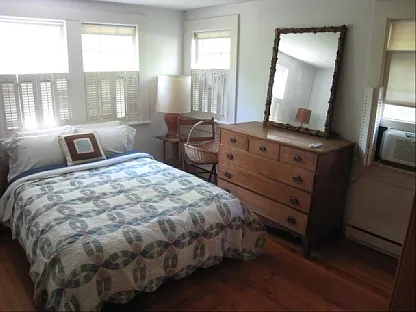 Oak Ln — Photo 17