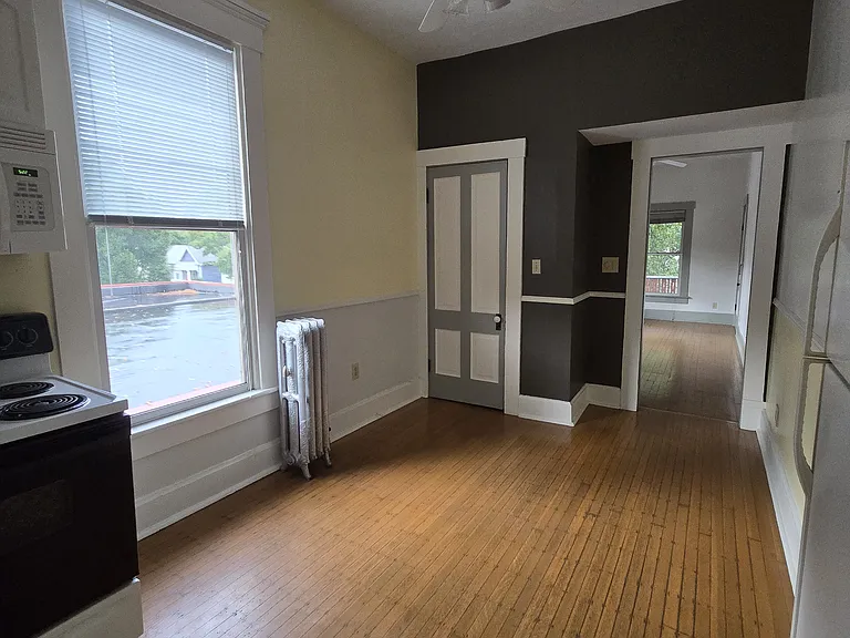 1309 E 10th St #2 — Photo 18